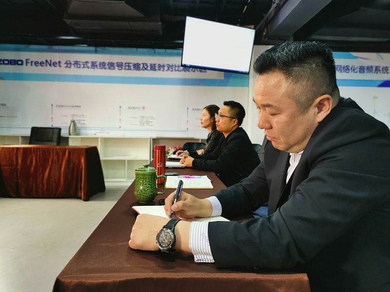喜慶二 奮進新征程丨ZOBO91香蕉视频官网組織全體黨員及員工代表集體收看黨的二召開盛況直播