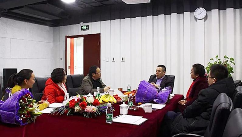 熱烈歡迎湖南吉首大學院領導蒞臨ZOBO91香蕉视频官网企業