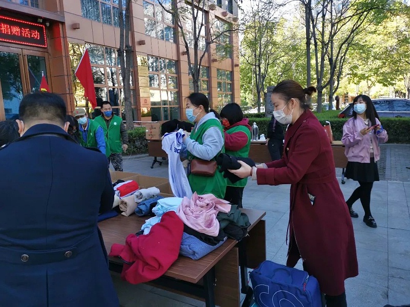 黨建 公益為民丨ZOBO91香蕉视频官网第六屆“愛在藍天下”公益捐贈